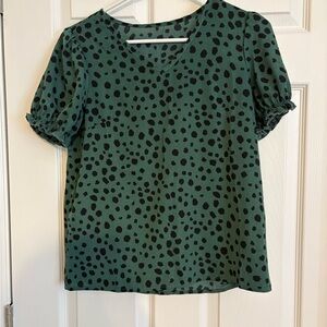 ✨3/$10✨ SHEIN Green Spotted Blouse